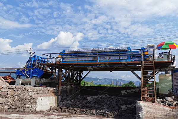 隔膜壓濾機(jī)設(shè)備檢查時(shí)有哪些需要注意的？